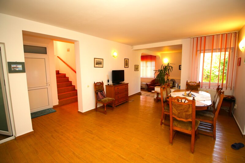 Statiunea Mamaia Nord, str.D2, nr.26, Loc. Navodari, Jud Constanta